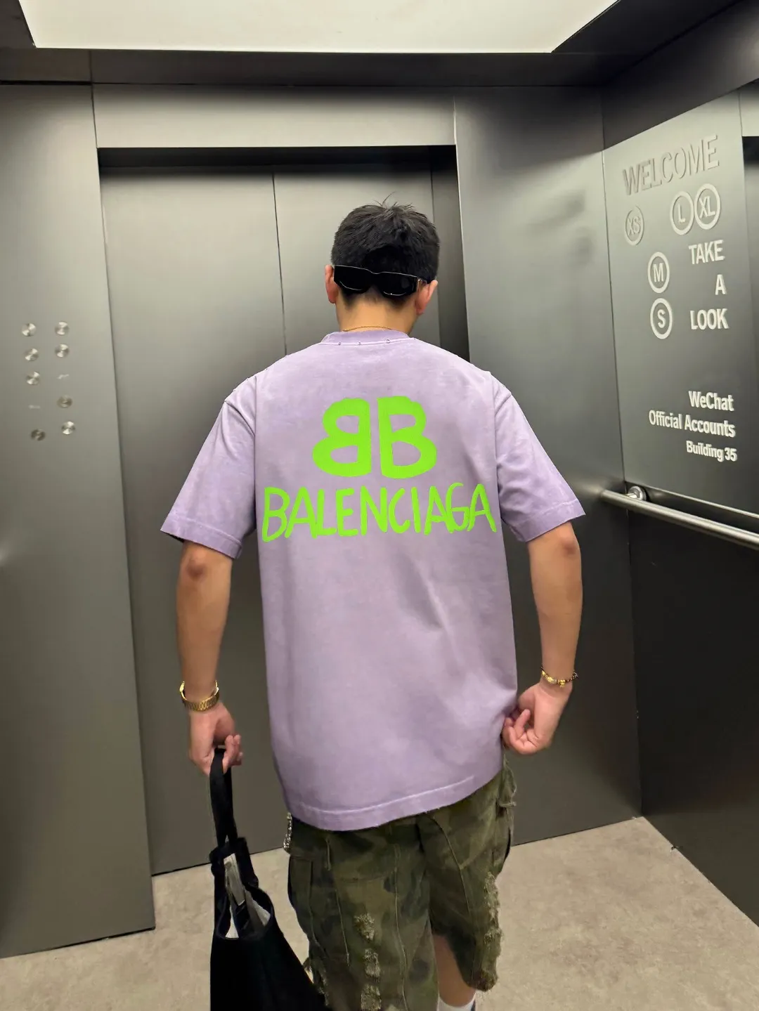 P90✨🔥 [balenciaga] 2026FW Paris luminous foam letter short-sleeved T-shirt Premium 26s double yarn 300g fabric, washed with water spray, aged and frayed, color: washed brown, washed Purple, washed Gray Size: S M L XL 2XL